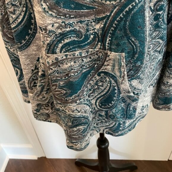 NWT-Ruby Red Long Sleeve Tunic with Gray and Dark Teal Designs. - Picture 4 of 4